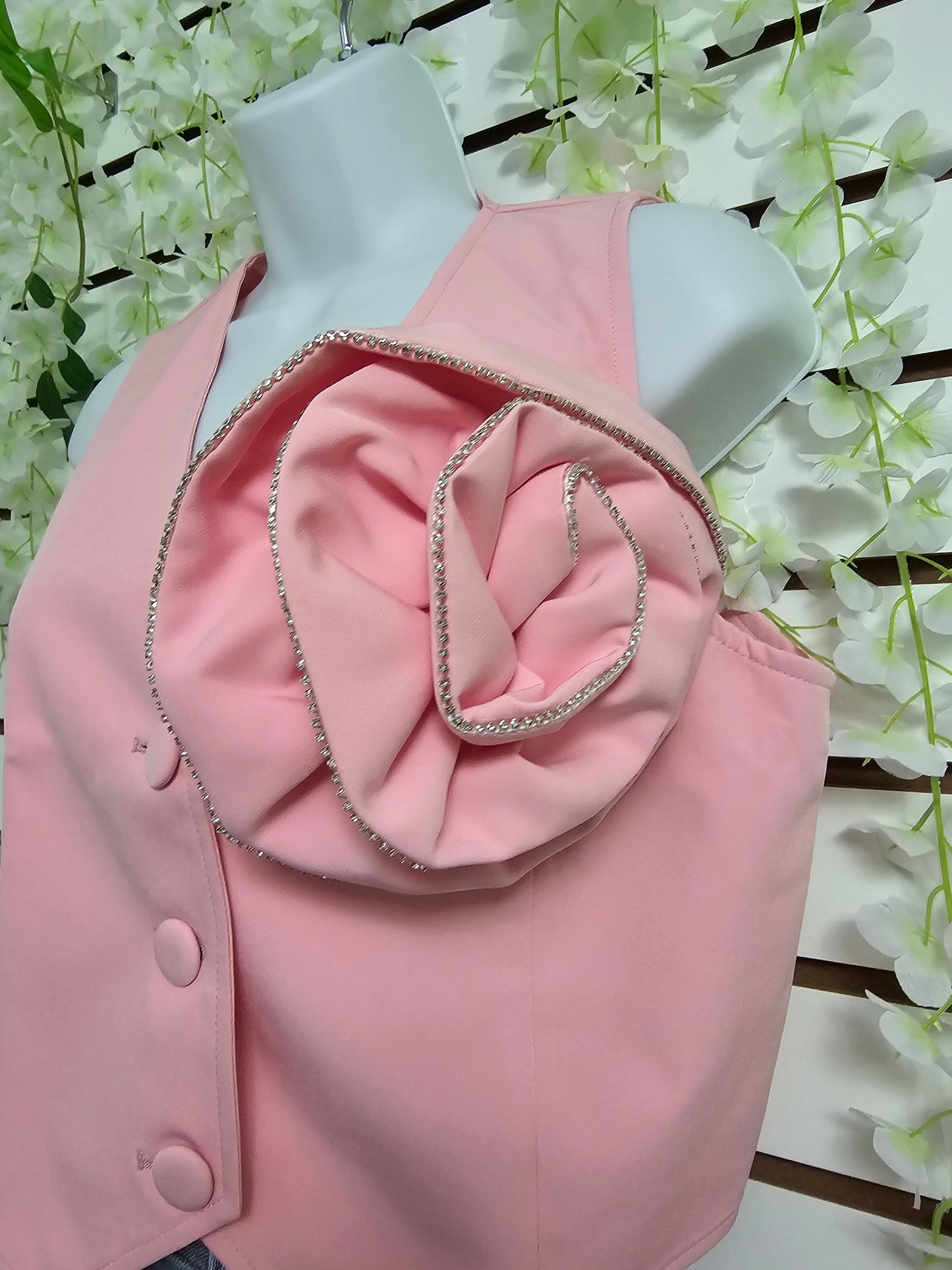 Chaleco Rosa con flor #D1