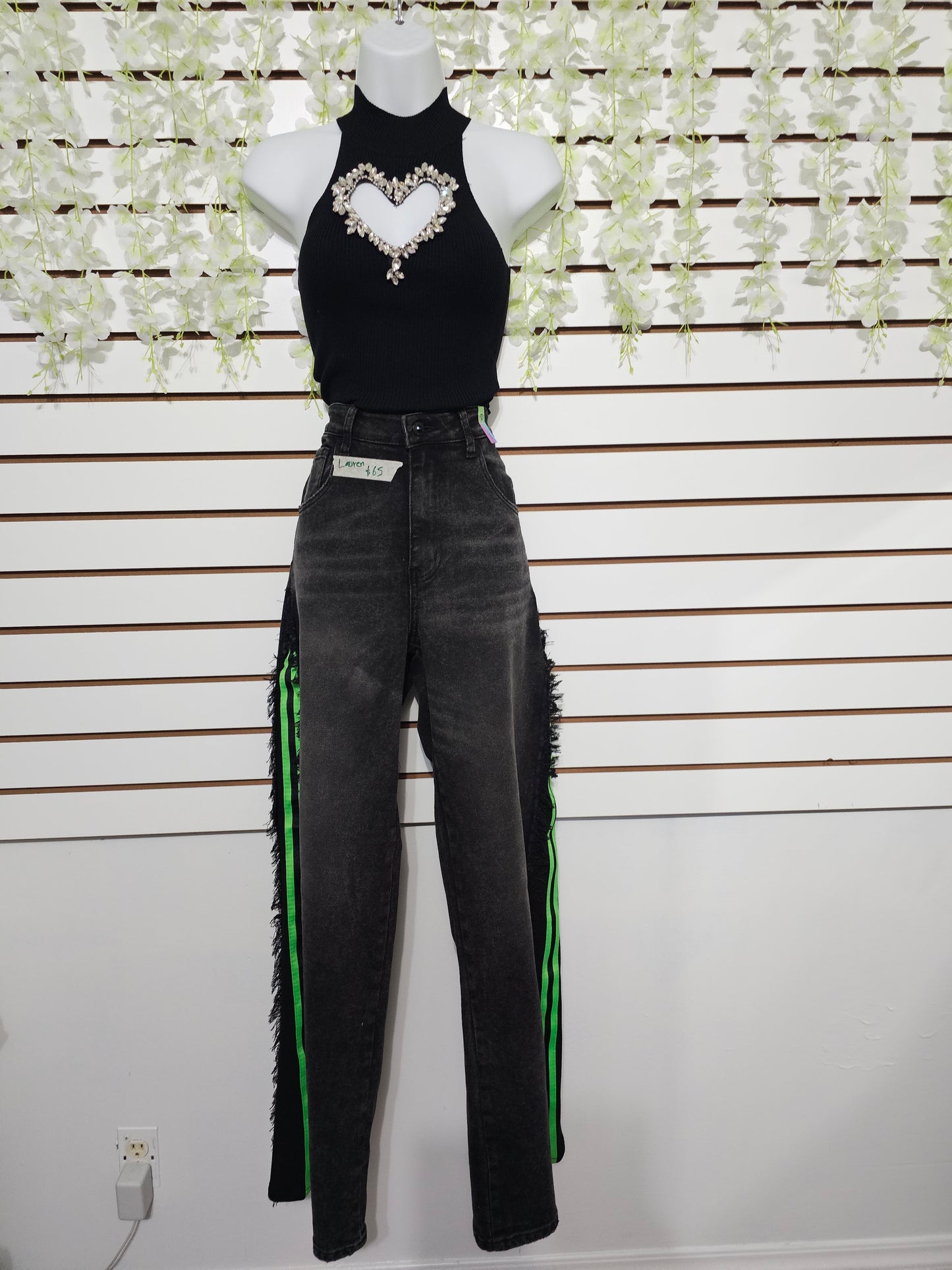 My black Heart Top Blouse stretching #A