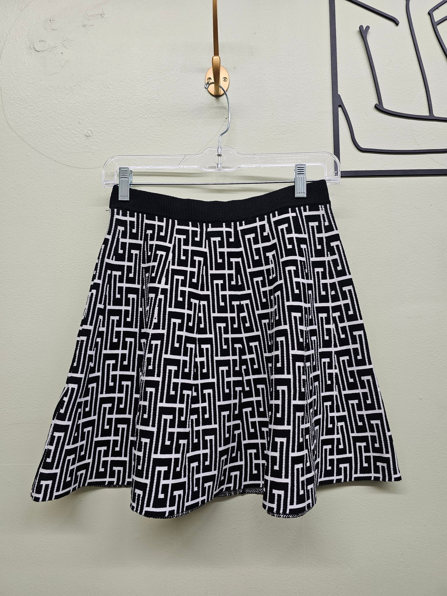 Vero Mini Skirt White and Black with Geometric Pattern and Gold Buttons