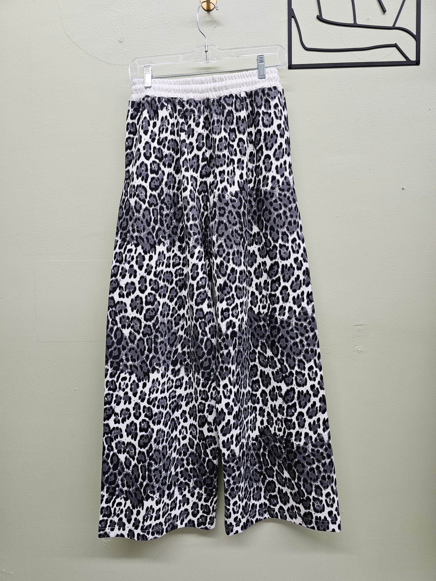 Lina Animal Print gray Pants