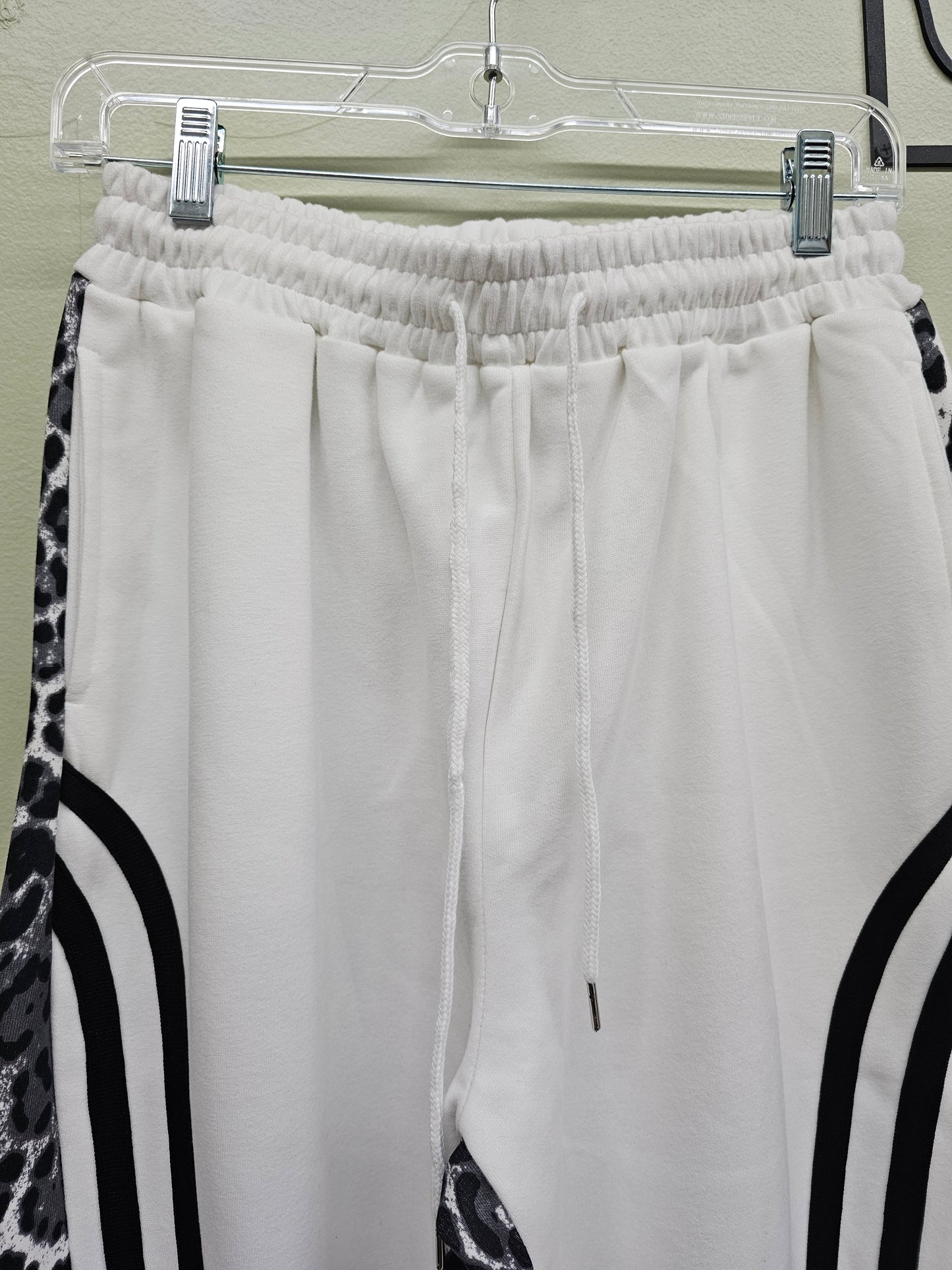 Lina Animal Print gray Pants