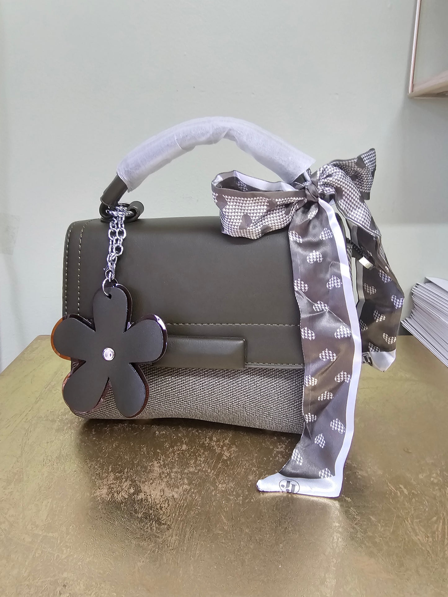 Jen mini bag in two colors