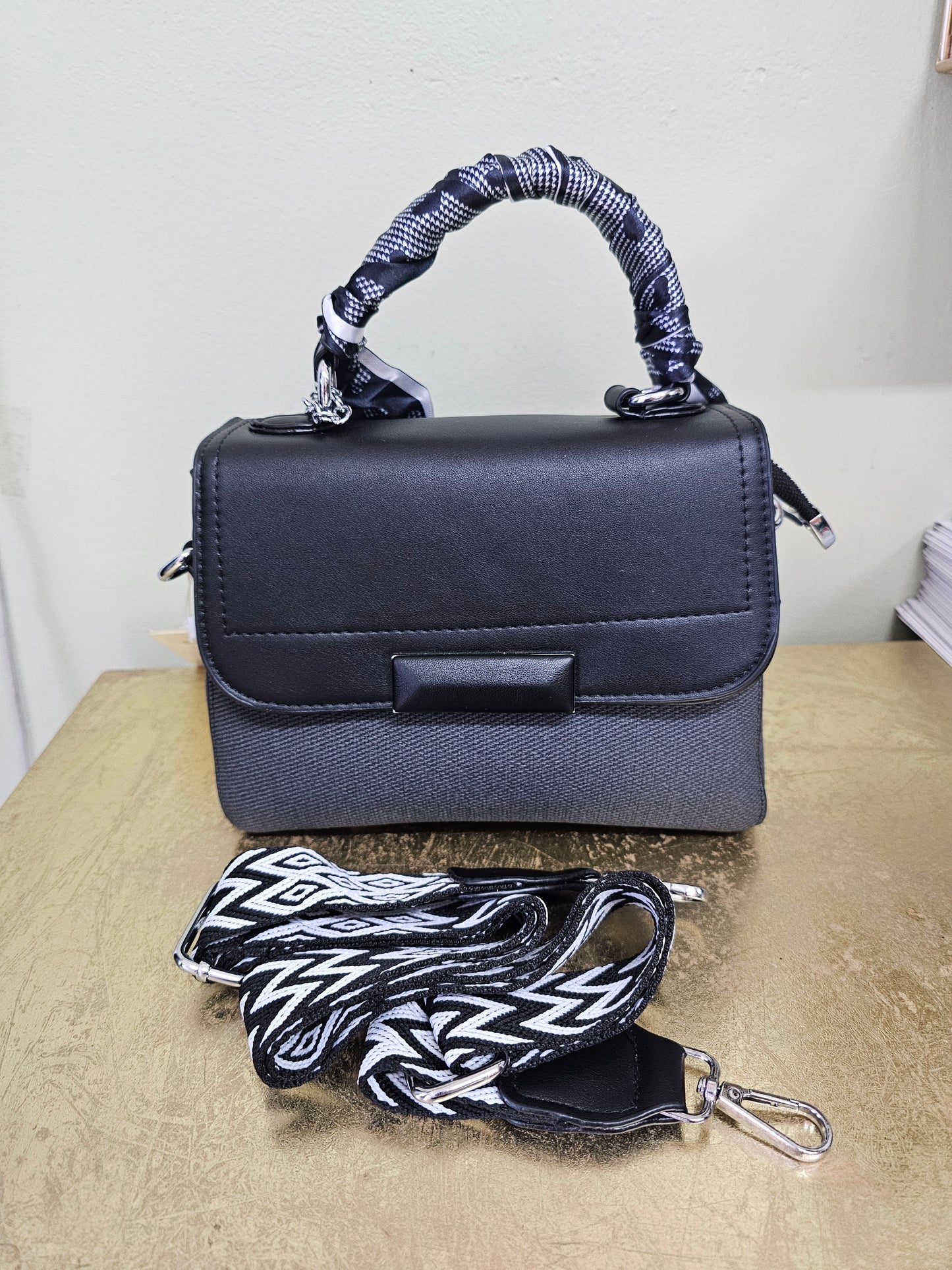 Jen mini bag in two colors