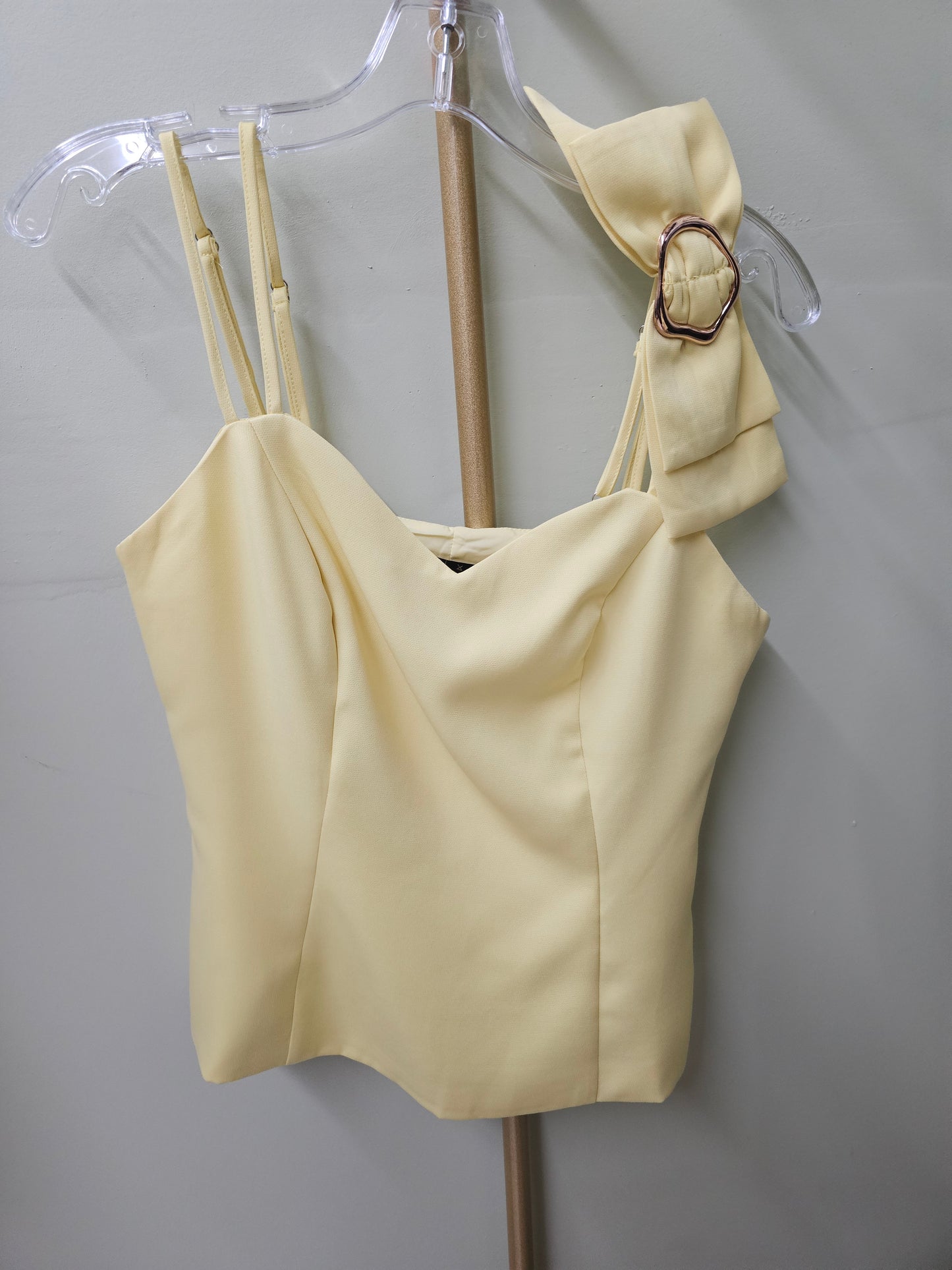 Magic yellow women top