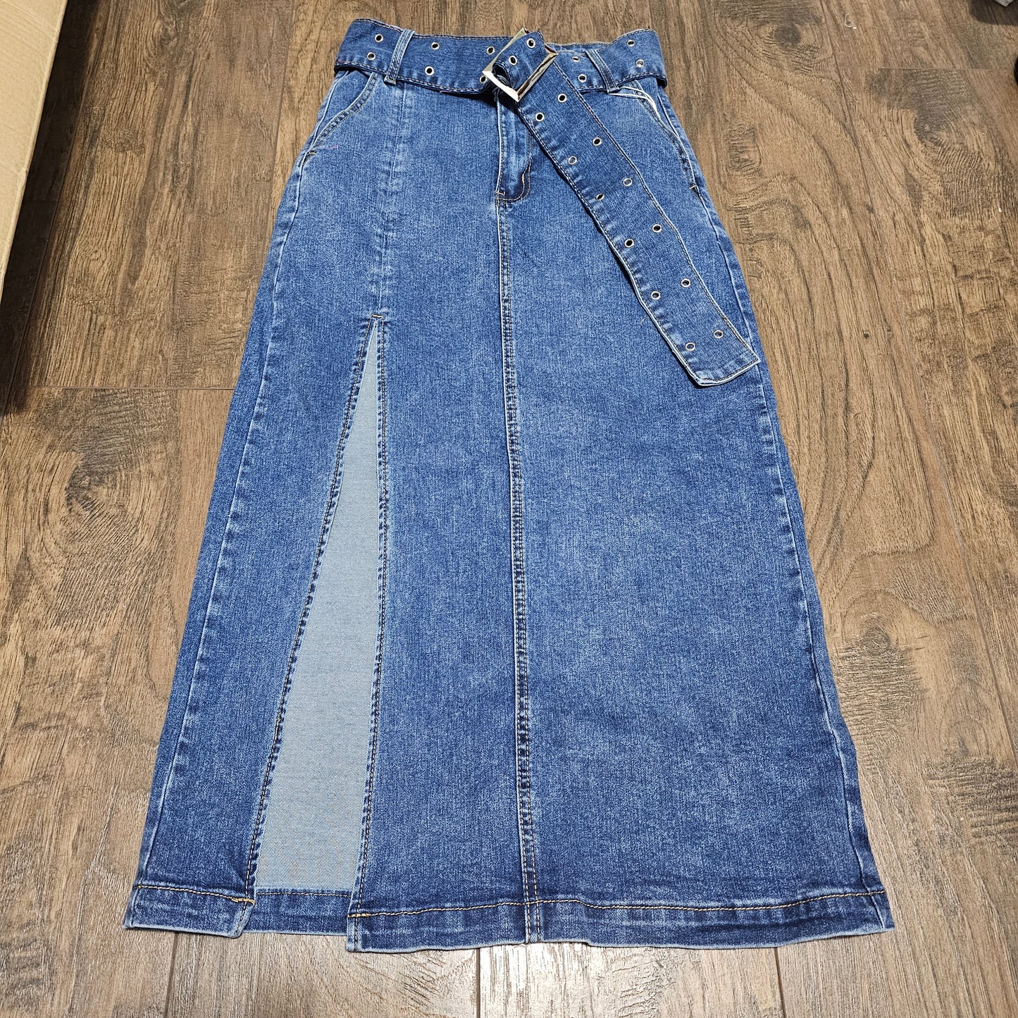 Jacky Denim skirt stretching #25