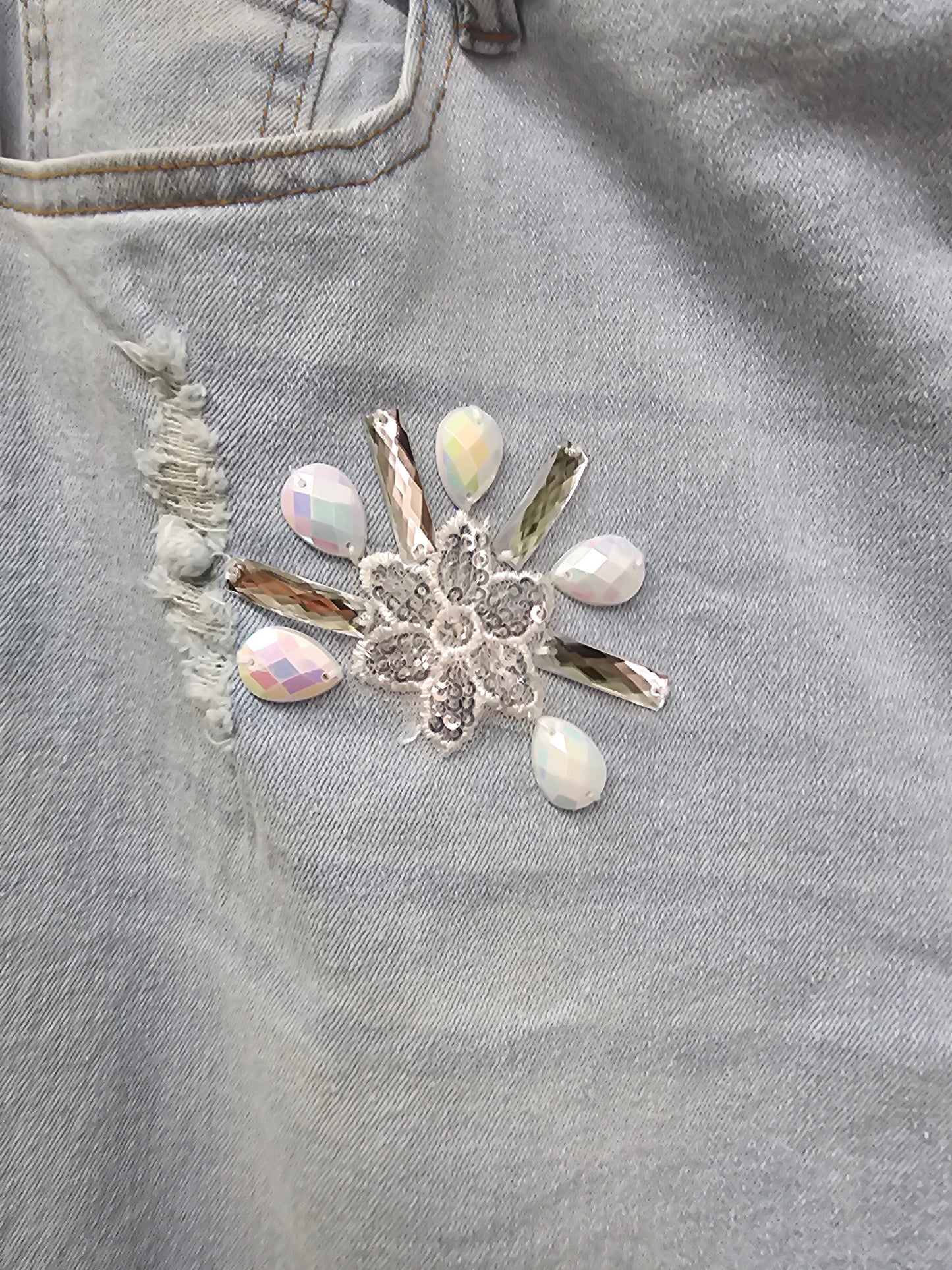 CIELO DENIM JEANS WITH EMBROIDERED