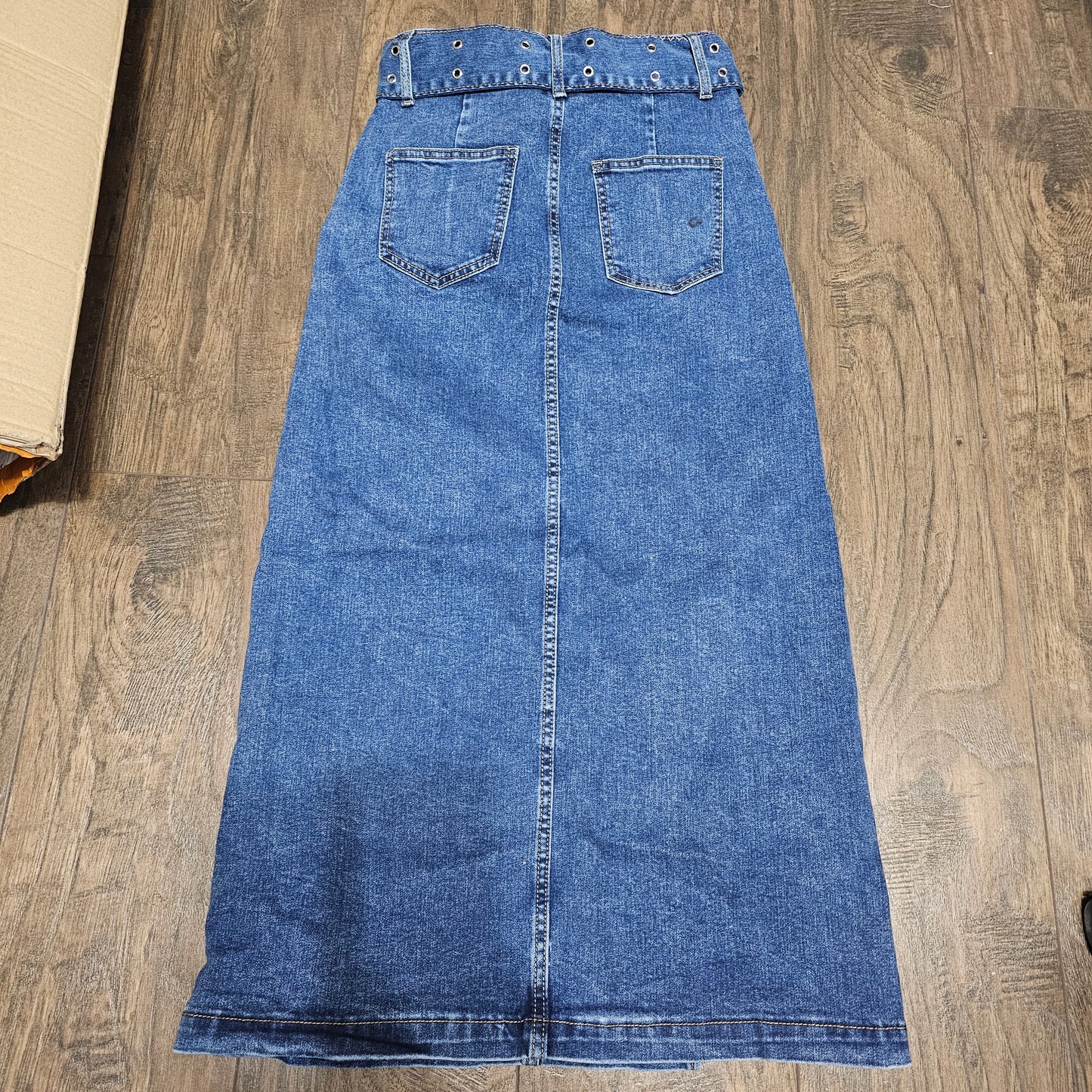 Jacky Denim skirt stretching #25