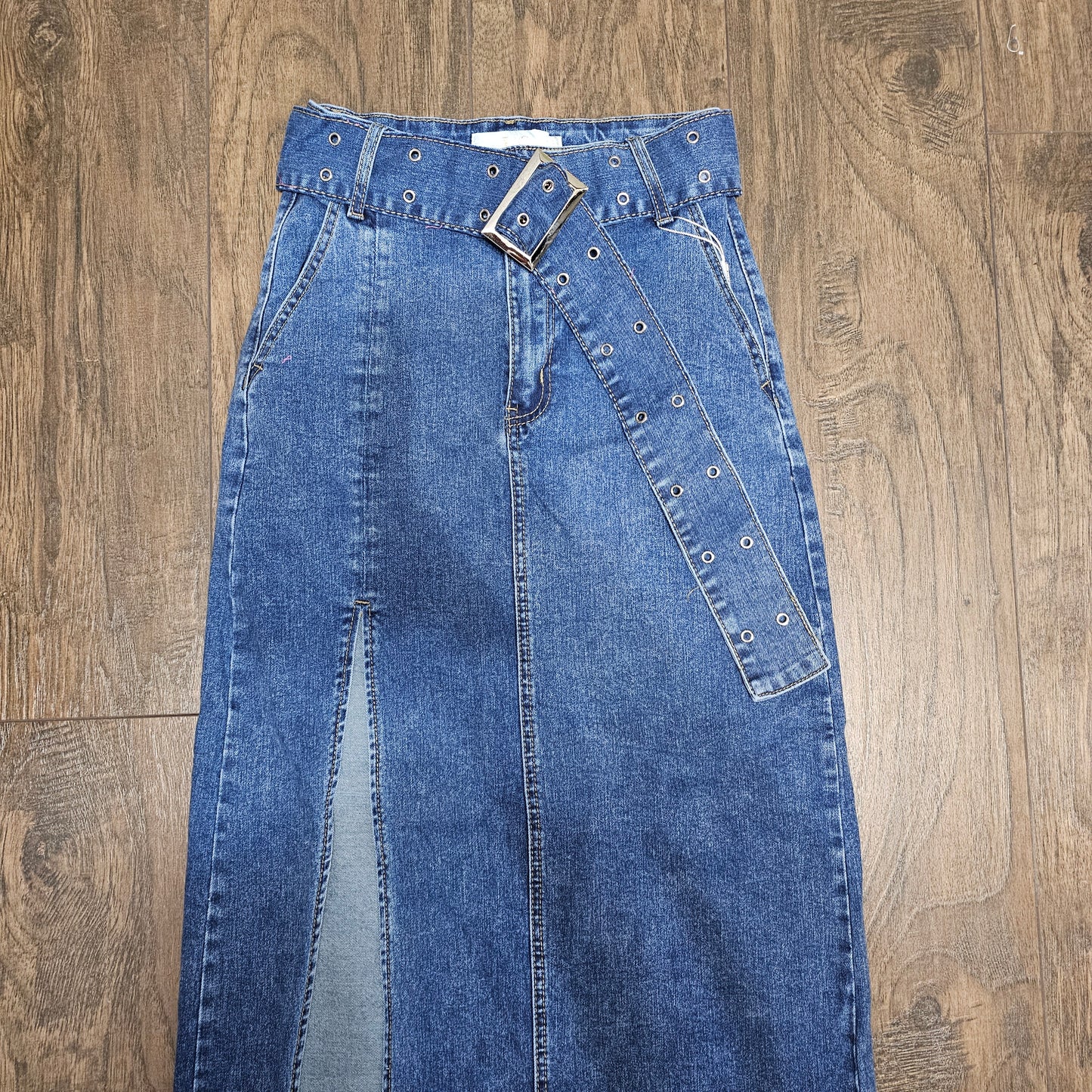 Jacky Denim skirt stretching #25